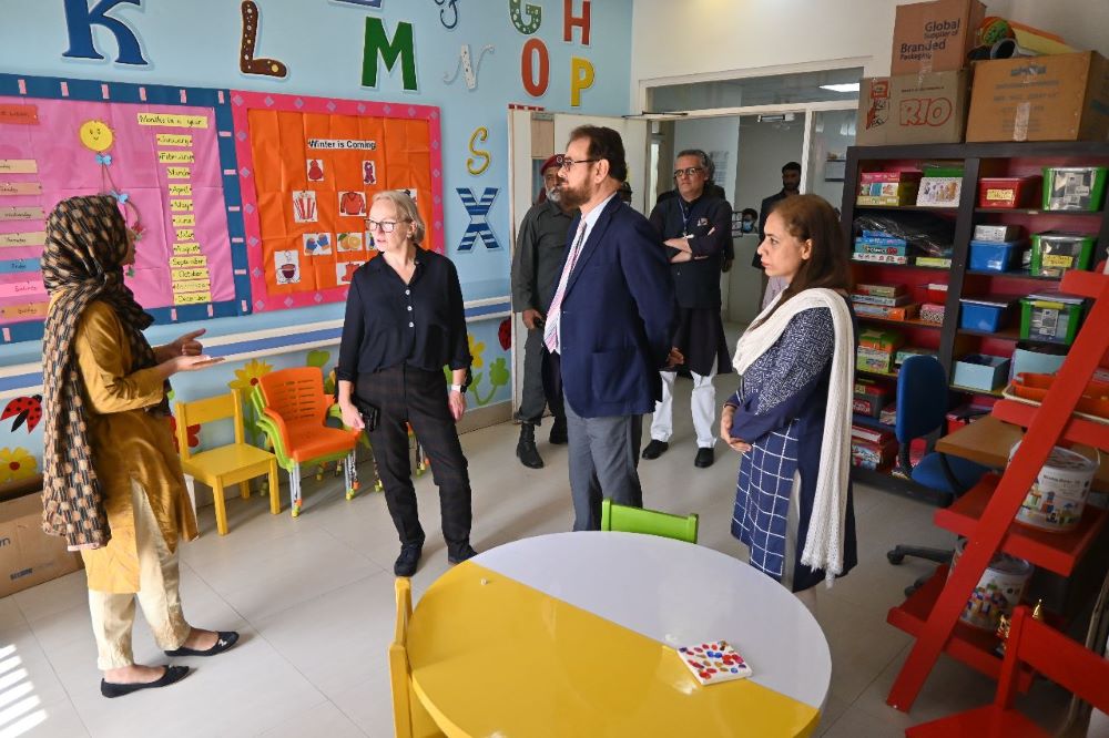 British Deputy High Commissioner, Karachi, Visits Indus Hospital, Korangi Campus (3)